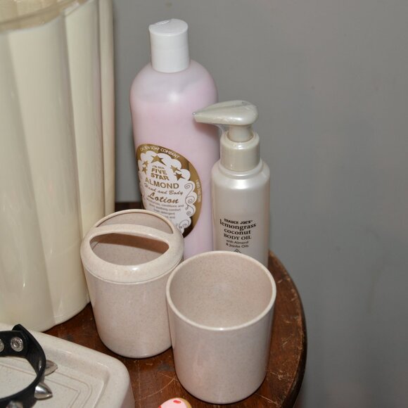 beauty love set grab bag misc lot junk drawer spike bracelet lotion heart bath - Picture 11 of 14